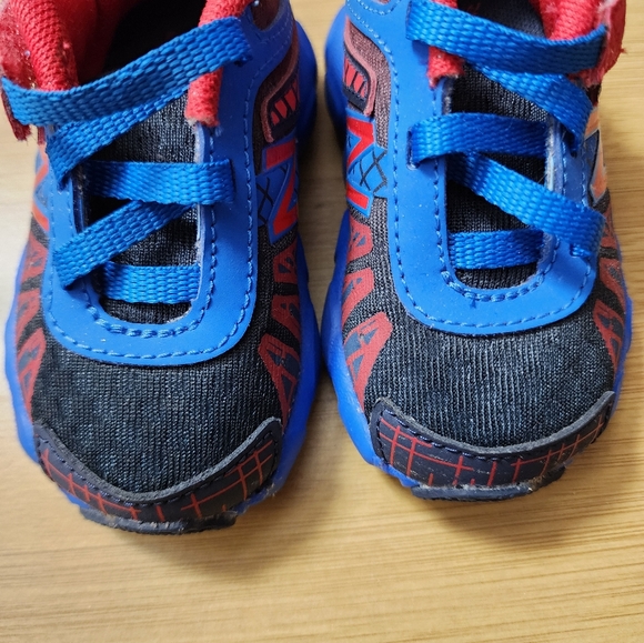New balance infant size 3 sneakers "Spiderman" - Picture 2 of 6